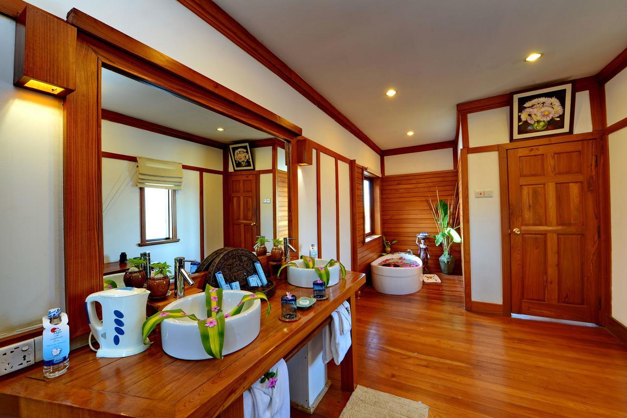 เมียนมา เทรเชอร์ รีสอร์ต Hotel Inle Lake ภายนอก รูปภาพ