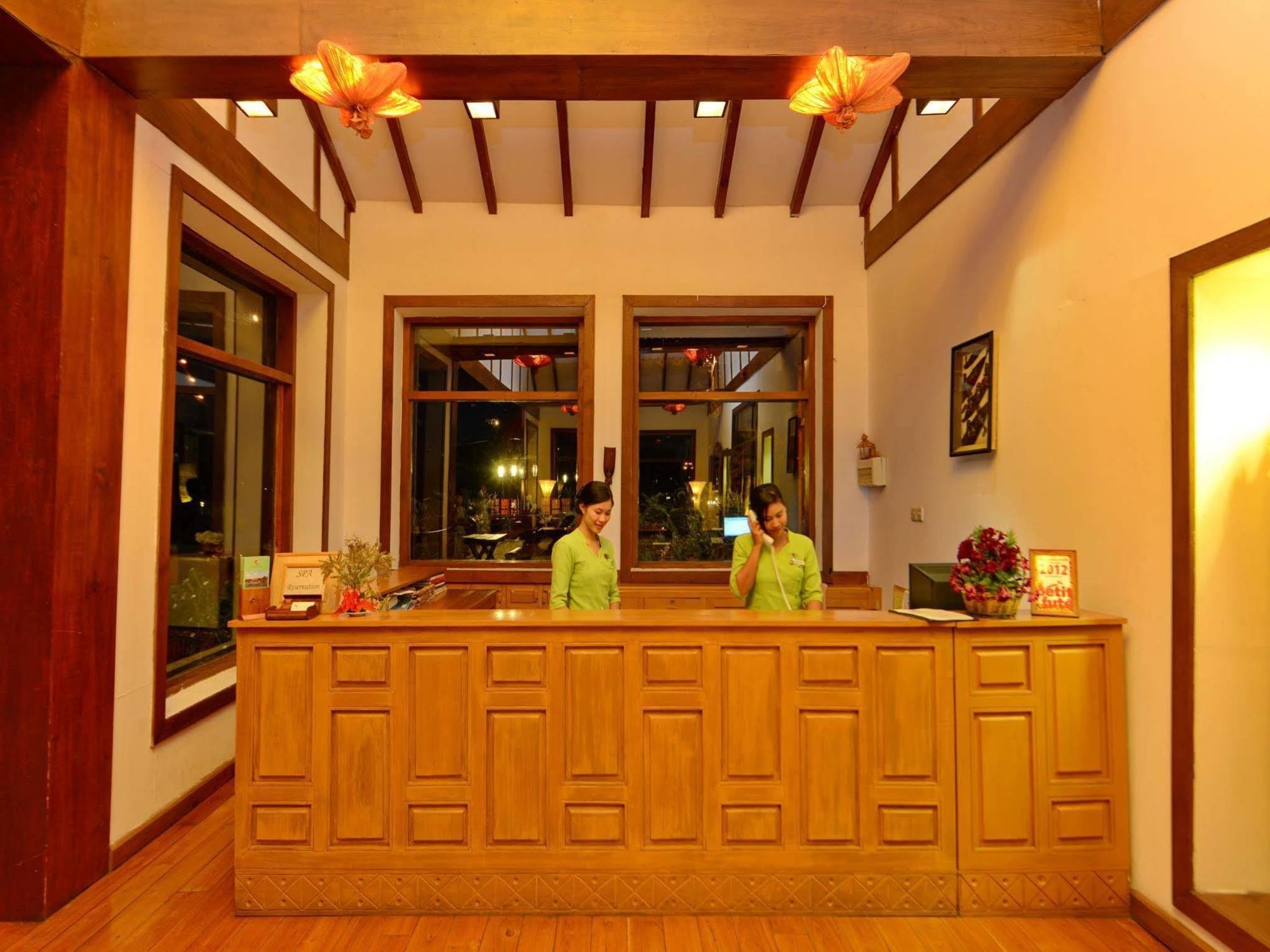 เมียนมา เทรเชอร์ รีสอร์ต Hotel Inle Lake ภายนอก รูปภาพ