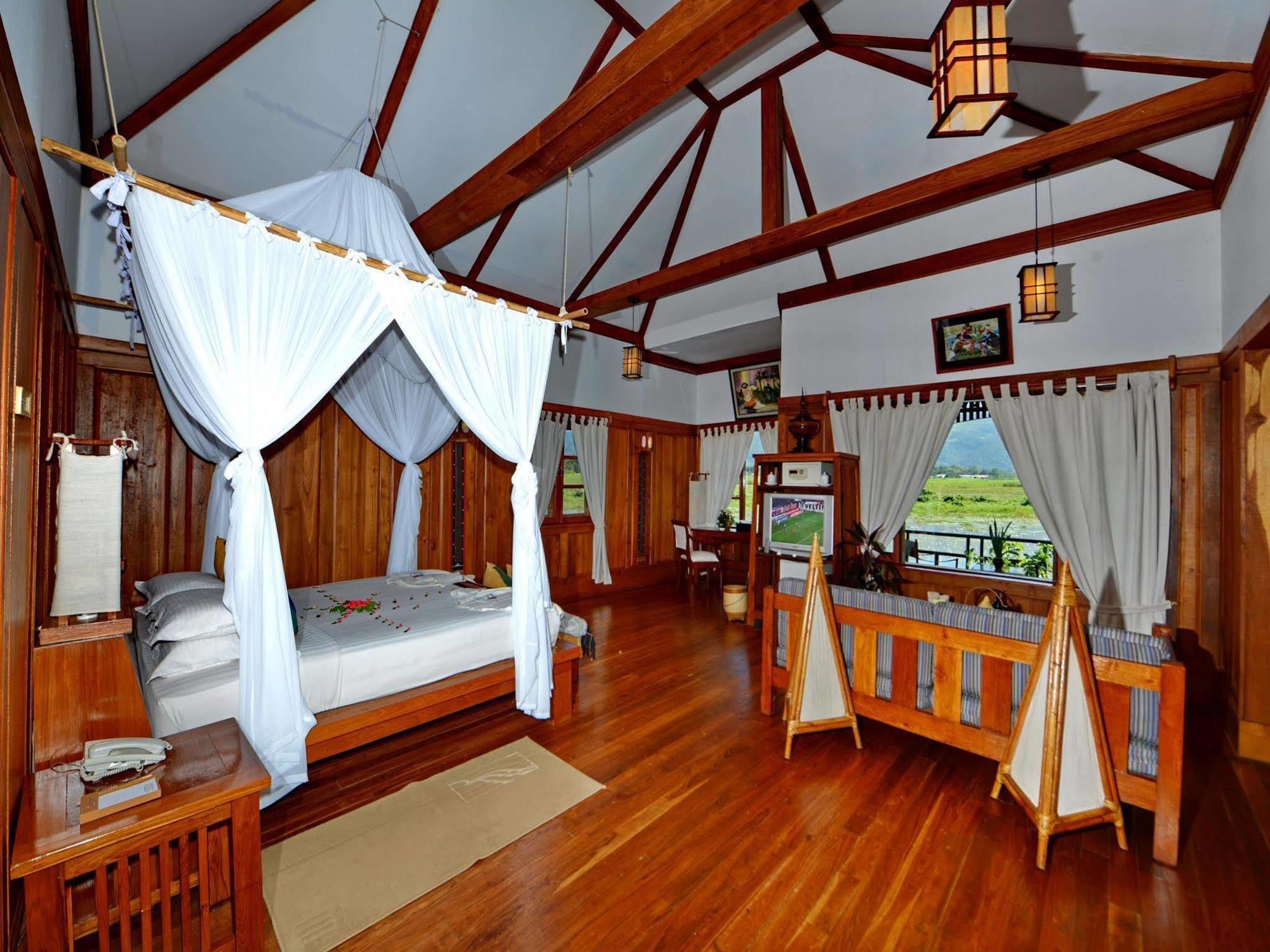 เมียนมา เทรเชอร์ รีสอร์ต Hotel Inle Lake ภายนอก รูปภาพ